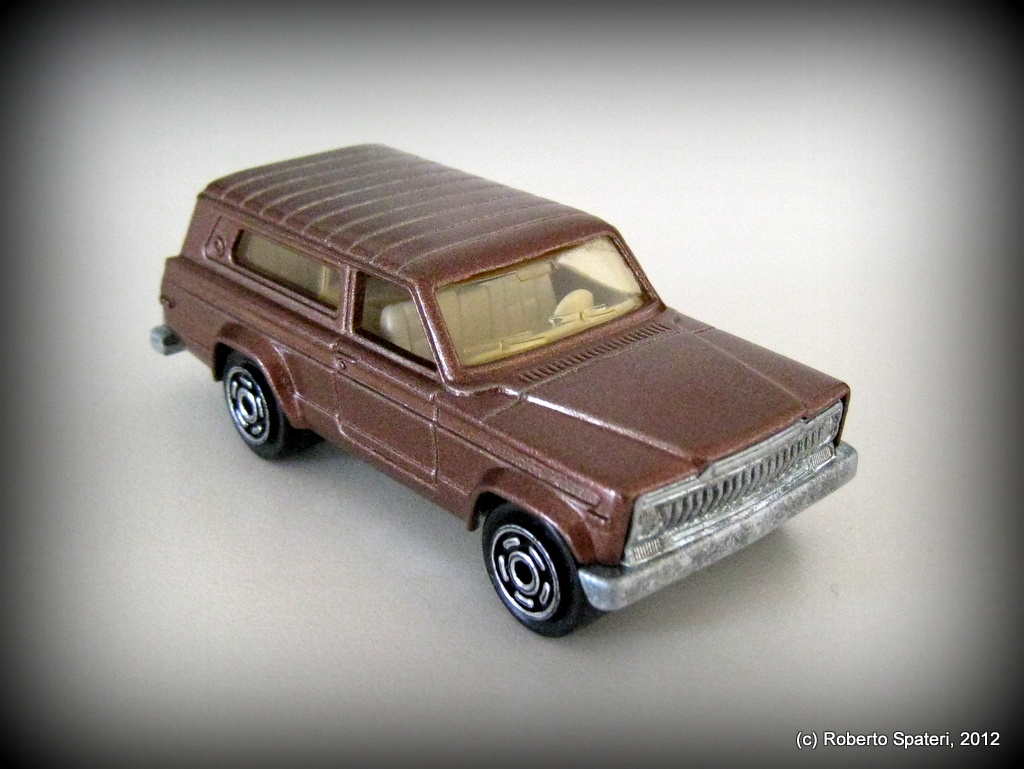 Majorette Jeep Cherokee Chief (n.236)